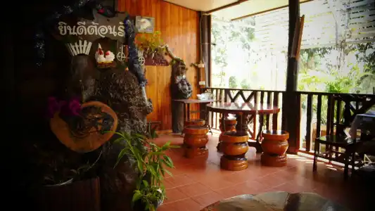 Bansuanphuhong - 12