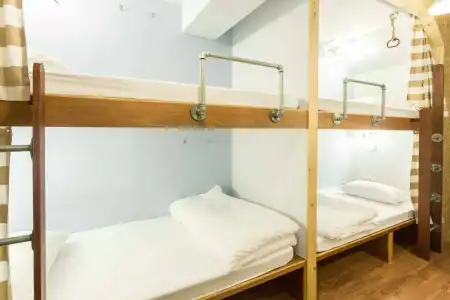 Barn and Bed Hostel - 45