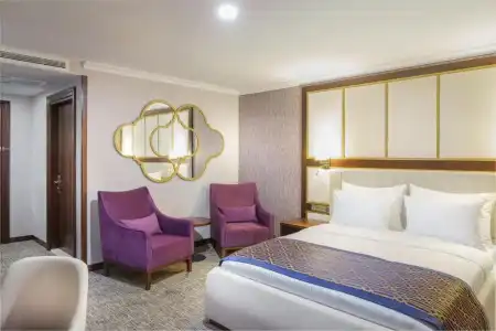 Ramada Plaza by Wyndham - 23