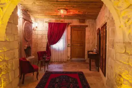 Solo Cave Suites - 135