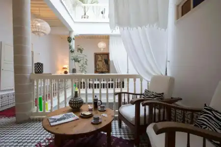 Riad  Emotion - 80