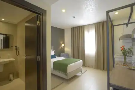 Maia Suites - 32
