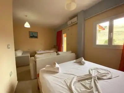 Karos Llaman - 4