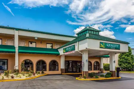 Quality Inn Bowling Green South - 22