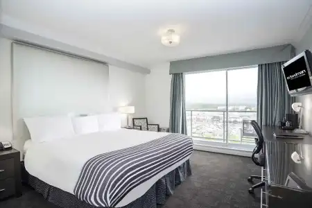 Sandman & Suites Kelowna - 20