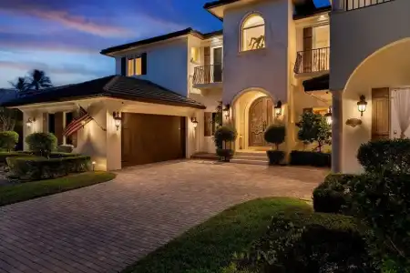 Luxury Home Villa D' Amore Southern Florida Paradise Sleeps 10 5 Bedroom Villa by RedAwning - 48