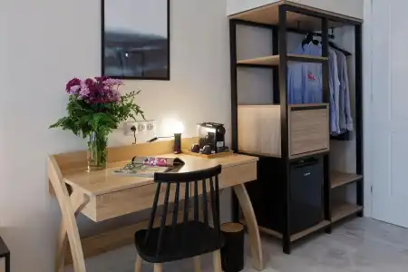 Trendy by Athens Primes - 21
