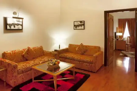 Landmark, Baniyas - 10