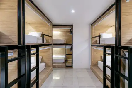 The Bedrooms Hostel Pattaya - 64