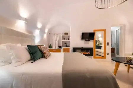 Daydream Luxury Suites - 59