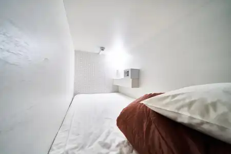 &AND HOSTEL SHINSAIBASHI EAST - 10
