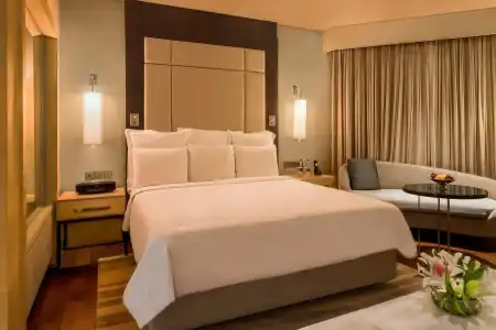 JW Marriott Mumbai Juhu - 5