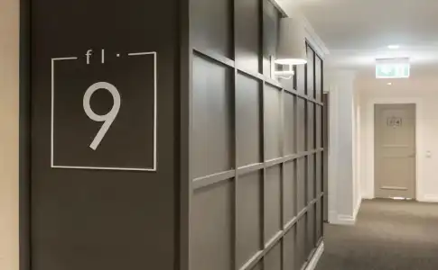 Mantra 2 Bond Street Sydney - 11