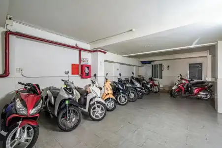RedDoorz Plus near Le Quang Dinh Street - 13