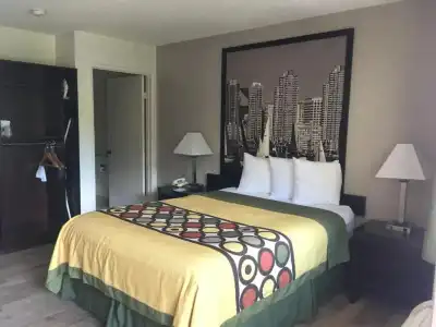 Super 8 by Wyndham San Diego Circle - 24