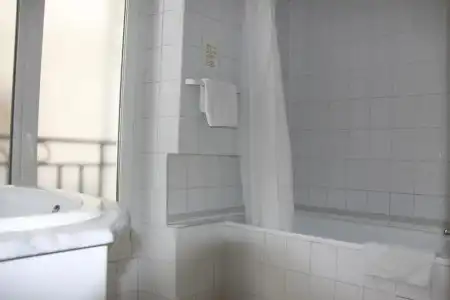 Hôtel Notre Dame - 49