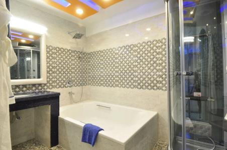 Royal Penguin Boutique & Spa - 154