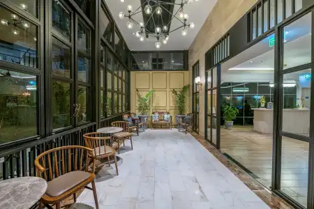 Sawaddi Patong Resort & Spa by Tolani - 2