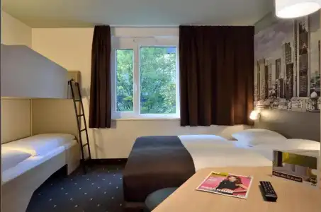 B&B Frankfurt-West - 31