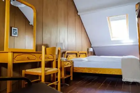New Helvetia Historic - 36