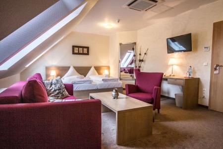 Bernstein Acamed Resort - 33