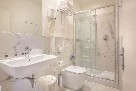 Ungherese Small Luxury - 114