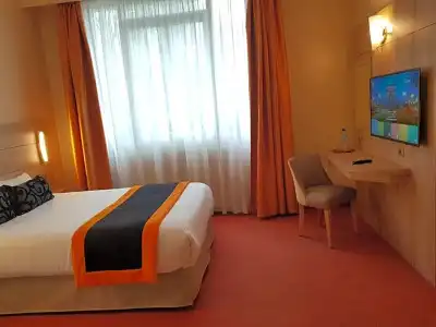 Champerret Elysees - 54