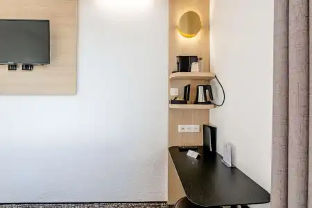 Sure by Best Western Bordeaux Lac - 79