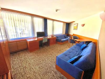 Hotel - 92