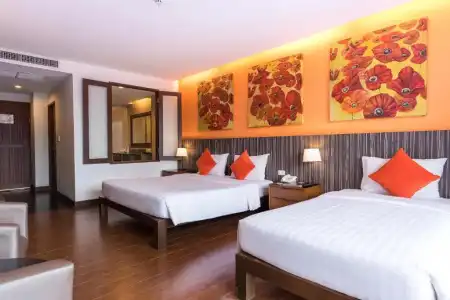 J Pattaya - 31