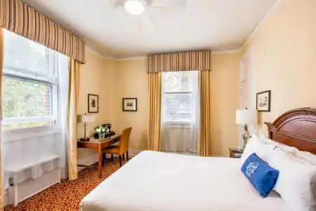 University Club - 52