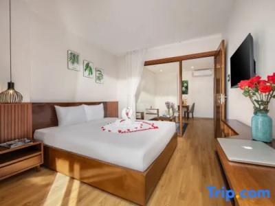 Dana Marina - 76