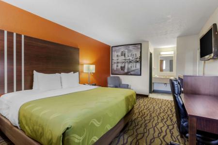 Quality Inn Columbus-East - 67