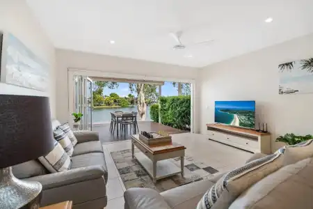 Noosa Entrance Waterfront Resort - 24