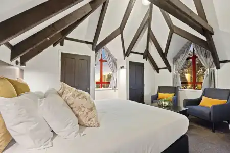 Knights Inn - 73