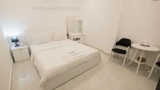 White Diamond - 12