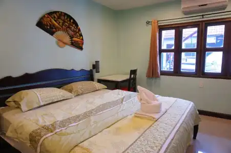 Martin's Swiss Guesthouse - 4