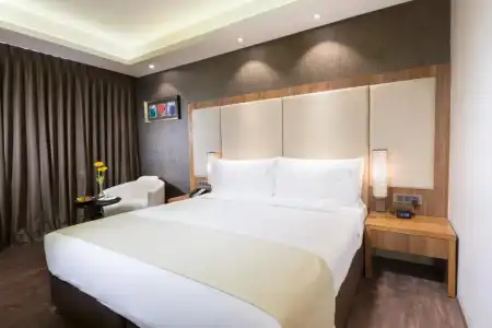 Holiday Inn Kolkata Airport by IHG - 76