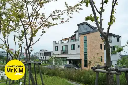Mr. KIM Guesthouse - 46