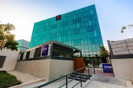 Radisson Red, Dubai Silicon Oasis - 1