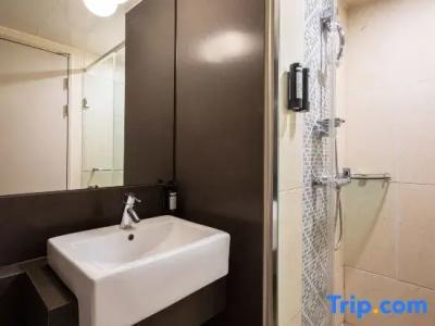 The Week & Resort - 115