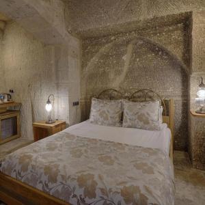 Hera Cave Suites - 45