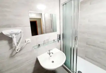 Relax Inn - 7