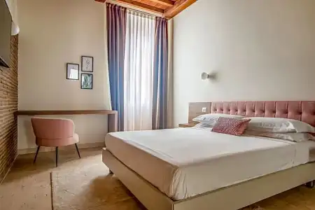 Grand Master Suites - 99