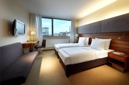 Eurostars Embassy - 41