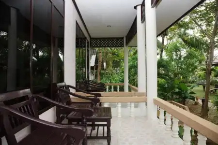 Clean Beach Resort - 39