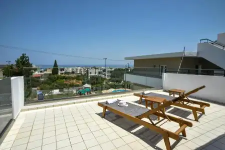 Iraklis Studios & Apartments - 36