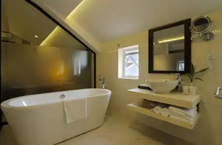 River Suites Hoi An - 10