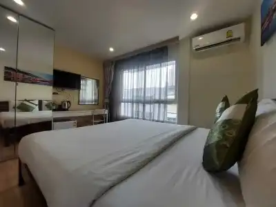 V Check Inn Sukhumvit 22 - 39