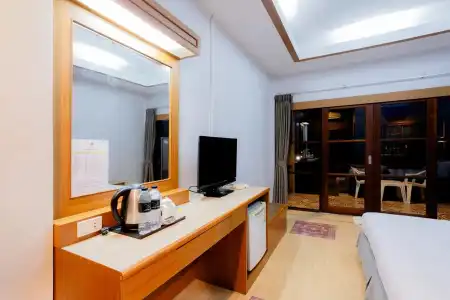 Tonsai Bay Resort - 34